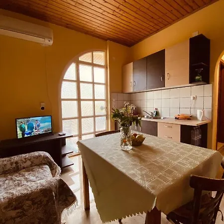 Endless Green: Feel Free And Cozy In Nature Apartman *